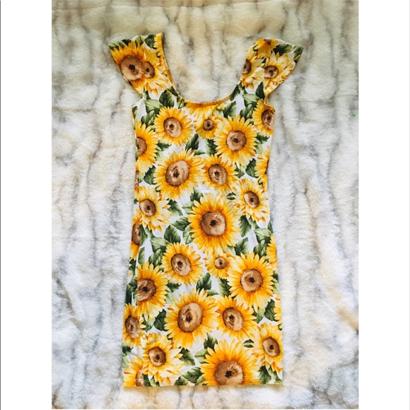 Forever 21 Dresses & Skirts - 🌼Sunflower Bodycon Dress🌼
